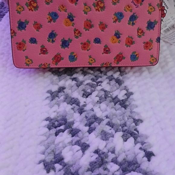 Authentic Coach Klare Crossbody Bag in pebble leather with floral print - Picture 2 of 7